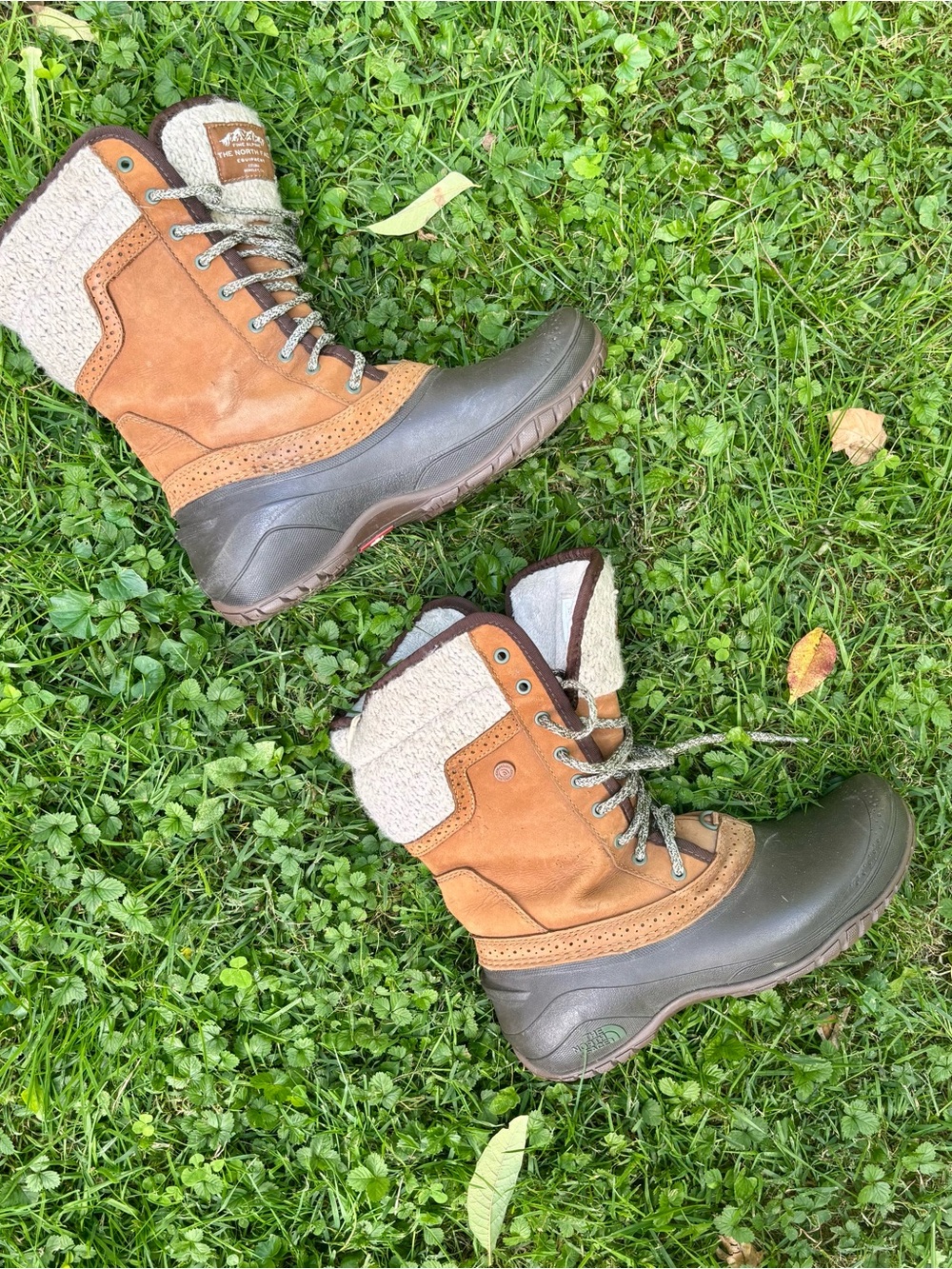 The North Face Shellista II 2 Mid Boot sz 8.5 Women's Winter Snow Rubber Lace Up